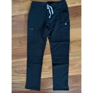 Figs size small black scrub pants